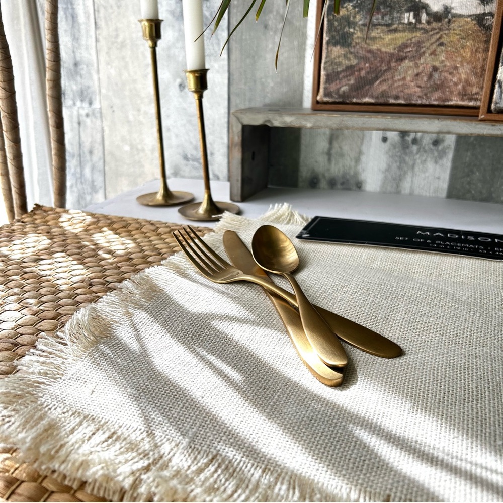 🌴 Natural Burlap Placemats in Bone White | Rectangular with Fringe | Set of 6